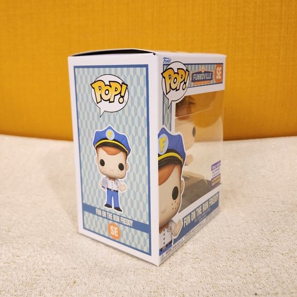 Funko Pop FUN ON THE RUN FREDDY SE SDCC 2023 Exclusive LE Vinyl Figure NEW - Picture 3 of 10